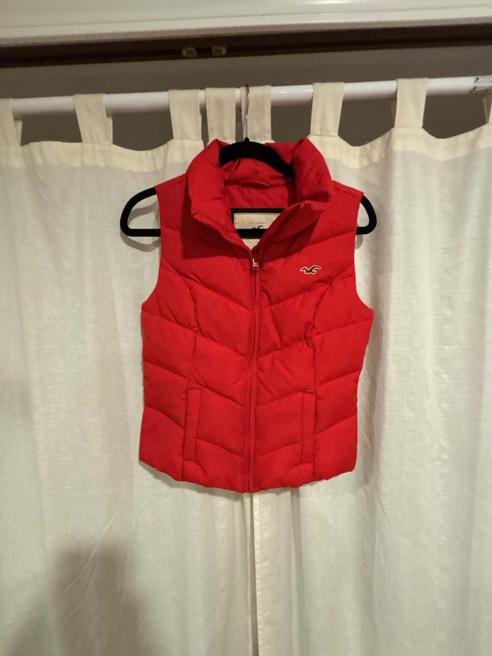 Hollister Women's Chevron Quilted Puffer Vest in Red